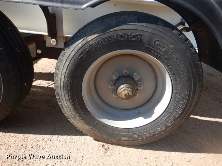 image for item DJ4765 2010 Par-Kan PK-341435 seed tender trailer