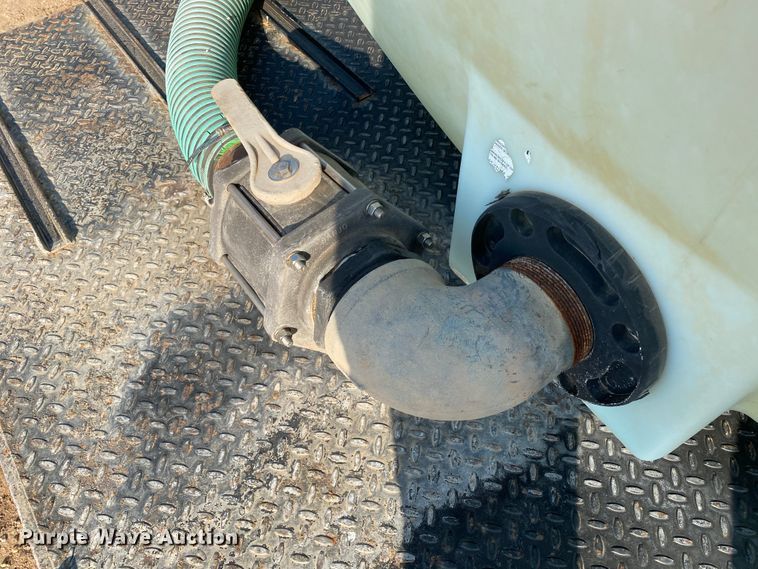 image for item DJ4767 2005 Donahue nurse tank trailer