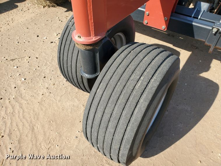 image for item DJ4770 2010 Case IH Precision Disk 40 air seeder