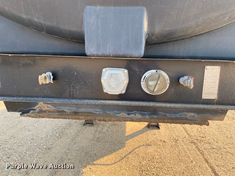 image for item DJ4771 2009 Neville sprayer trailer