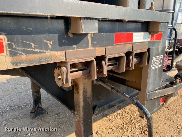 image for item DJ4771 2009 Neville sprayer trailer