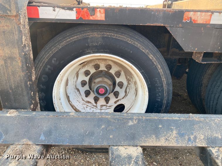 image for item DJ4771 2009 Neville sprayer trailer