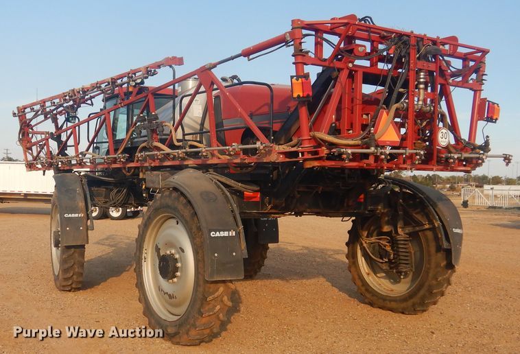 image for item DJ4774 2011 Case IH Patriot 3330  sprayer