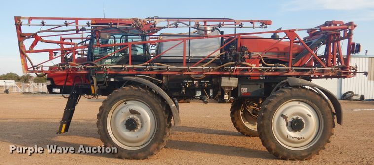 image for item DJ4774 2011 Case IH Patriot 3330  sprayer