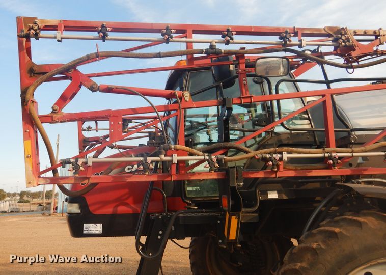 image for item DJ4774 2011 Case IH Patriot 3330  sprayer