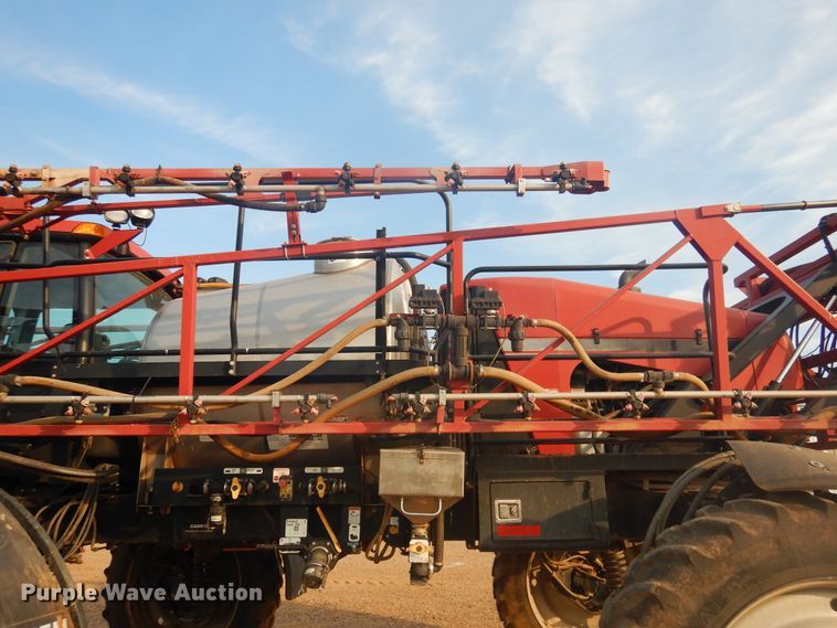 image for item DJ4774 2011 Case IH Patriot 3330  sprayer