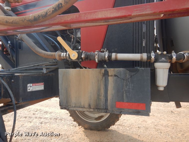 image for item DJ4774 2011 Case IH Patriot 3330  sprayer