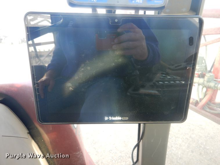 image for item DJ4774 2011 Case IH Patriot 3330  sprayer