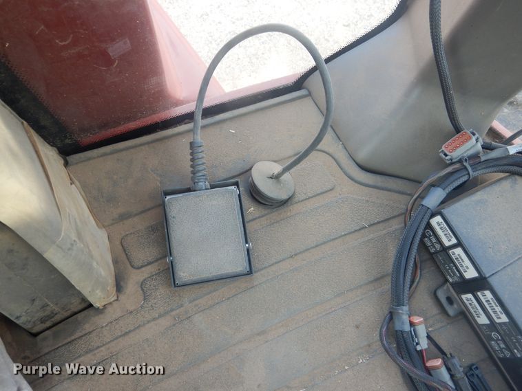 image for item DJ4774 2011 Case IH Patriot 3330  sprayer