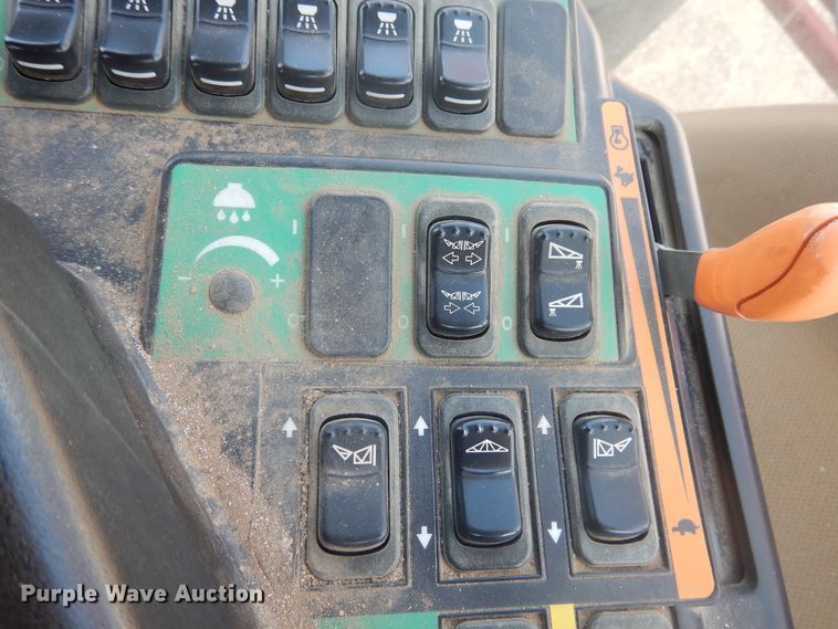 image for item DJ4774 2011 Case IH Patriot 3330  sprayer