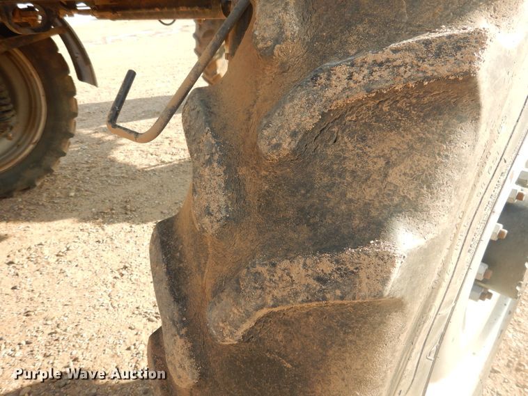 image for item DJ4774 2011 Case IH Patriot 3330  sprayer