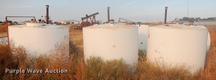 image for item DJ4778 (6) fuel tanks