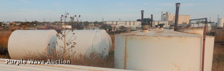 image for item DJ4778 (6) fuel tanks