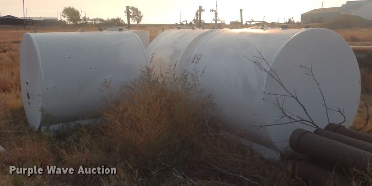 image for item DJ4778 (6) fuel tanks