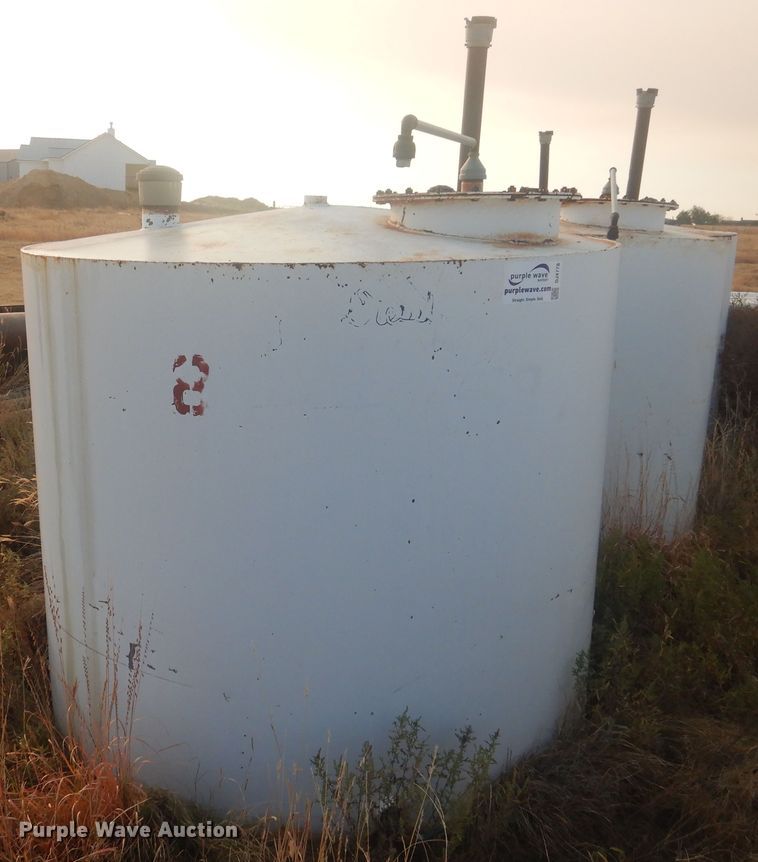 image for item DJ4778 (6) fuel tanks