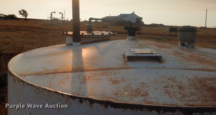 image for item DJ4778 (6) fuel tanks