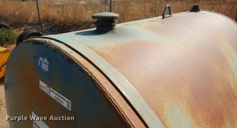 image for item GR9341 Fuel tank trailer