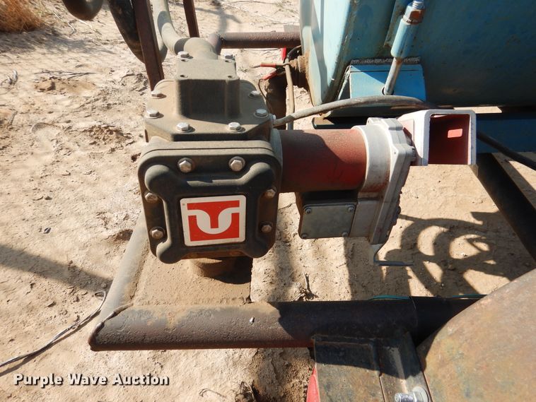 image for item GR9341 Fuel tank trailer