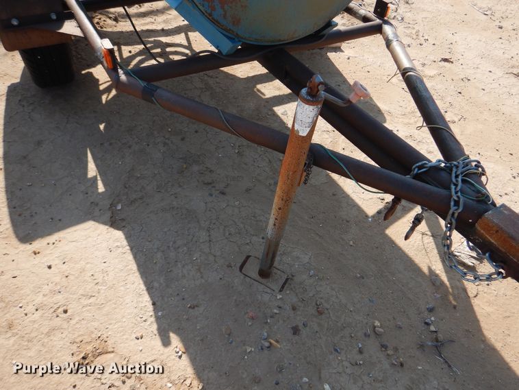 image for item GR9341 Fuel tank trailer