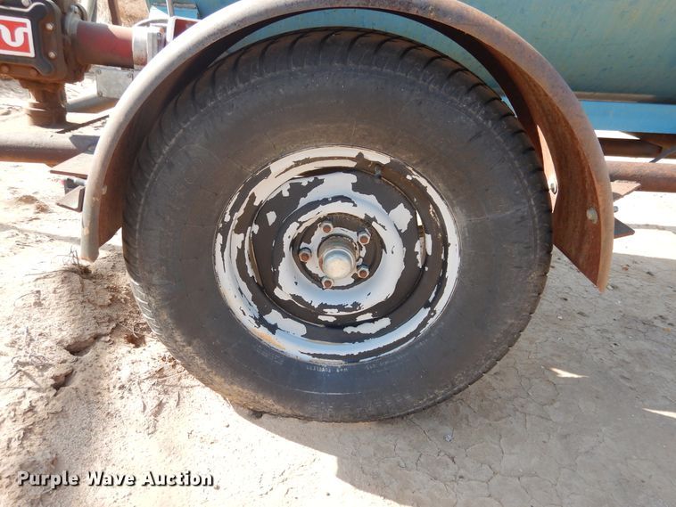 image for item GR9341 Fuel tank trailer