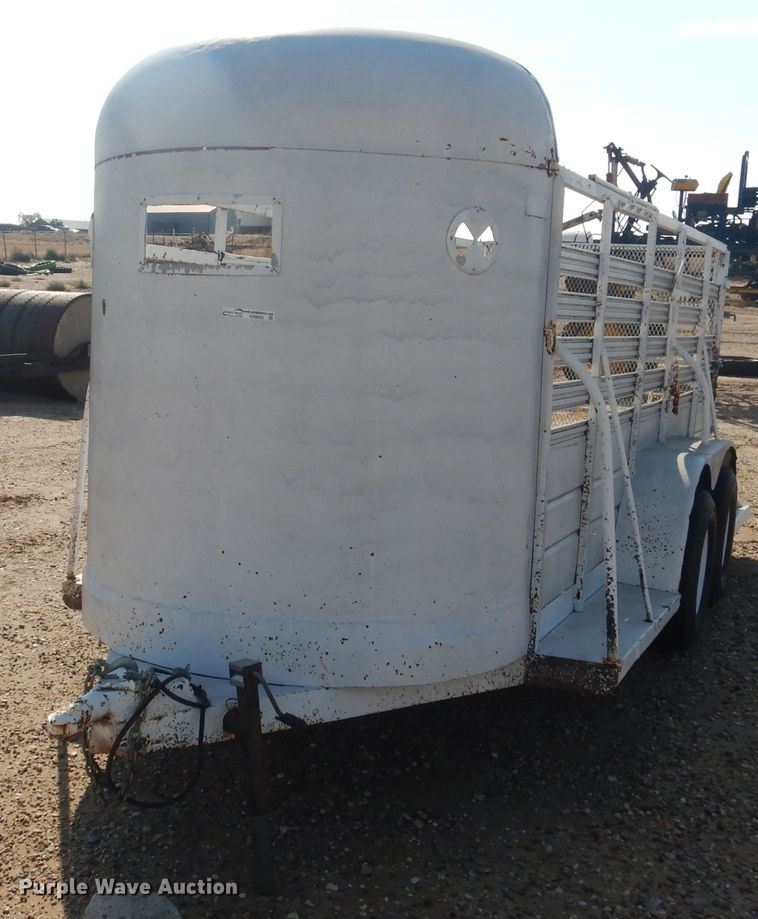 image for item GR9342 W-W livestock trailer
