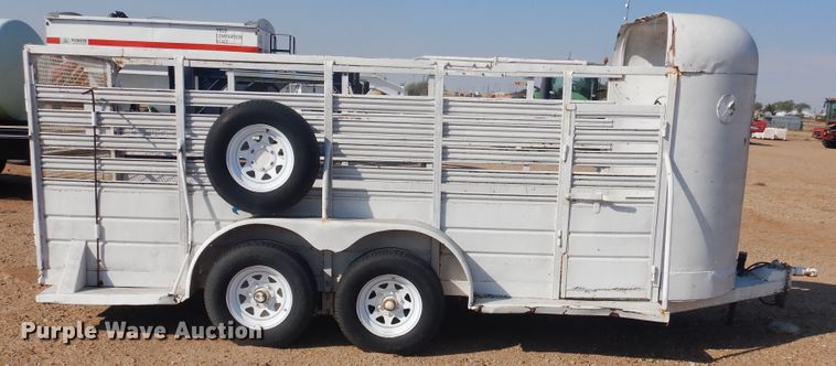 image for item GR9342 W-W livestock trailer