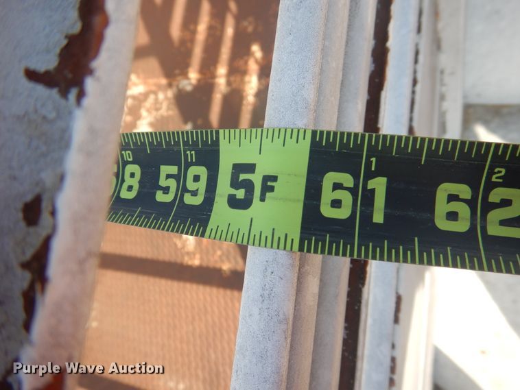 image for item GR9342 W-W livestock trailer