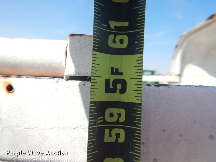 image for item GR9342 W-W livestock trailer