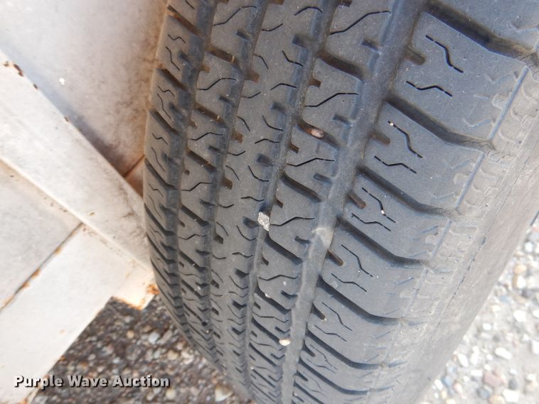 image for item GR9342 W-W livestock trailer