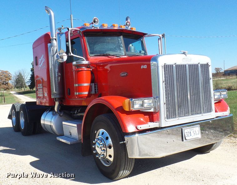 image for item DC2897 2007 Peterbilt 378  semi truck