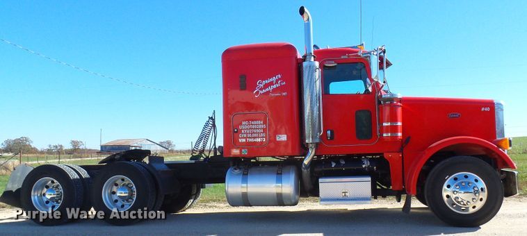 image for item DC2897 2007 Peterbilt 378  semi truck