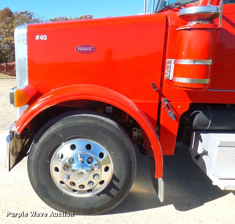 image for item DC2897 2007 Peterbilt 378  semi truck
