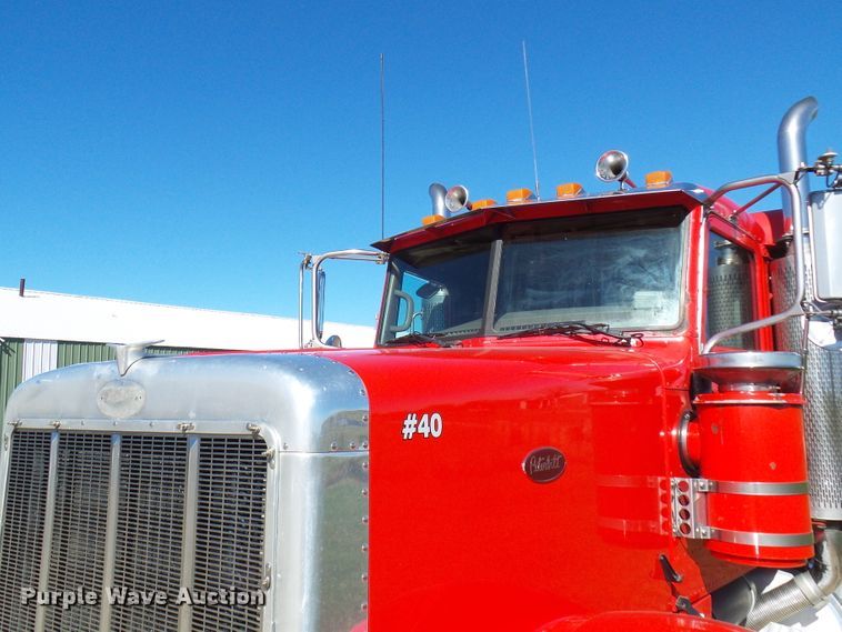 image for item DC2897 2007 Peterbilt 378  semi truck
