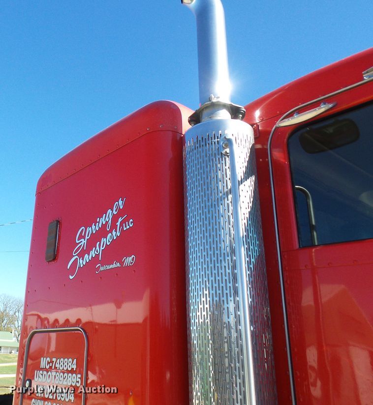 image for item DC2897 2007 Peterbilt 378  semi truck