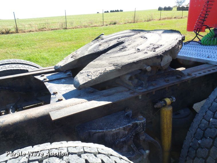 image for item DC2897 2007 Peterbilt 378  semi truck