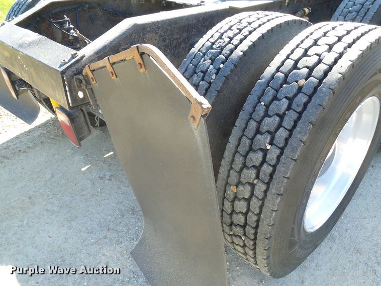 image for item DC2897 2007 Peterbilt 378  semi truck