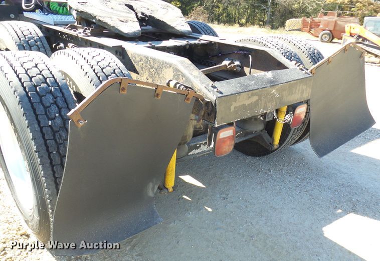 image for item DC2897 2007 Peterbilt 378  semi truck