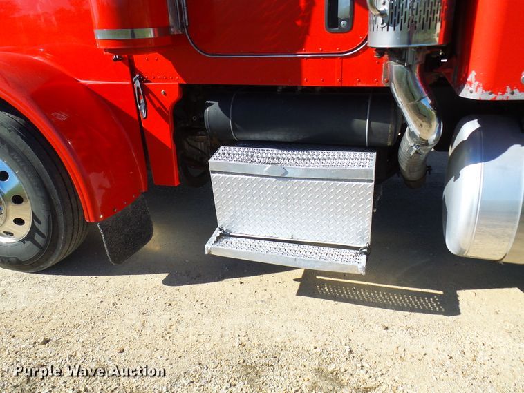 image for item DC2897 2007 Peterbilt 378  semi truck
