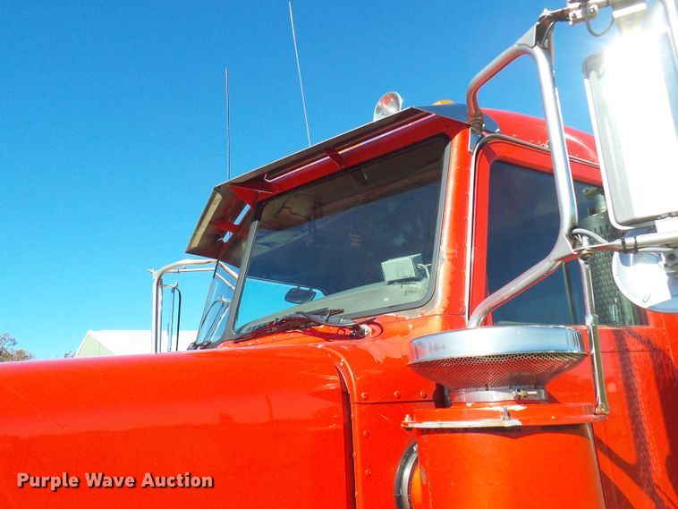 image for item DC2897 2007 Peterbilt 378  semi truck