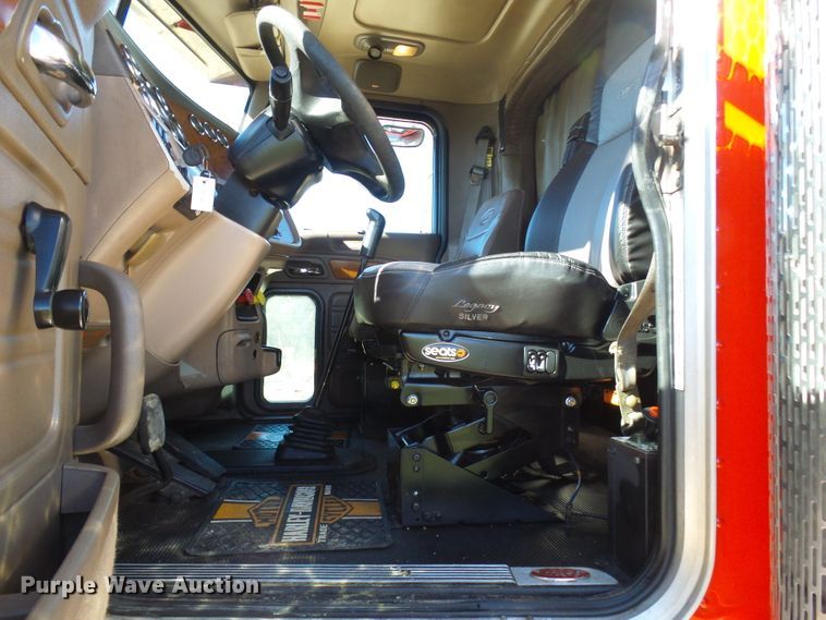 image for item DC2897 2007 Peterbilt 378  semi truck