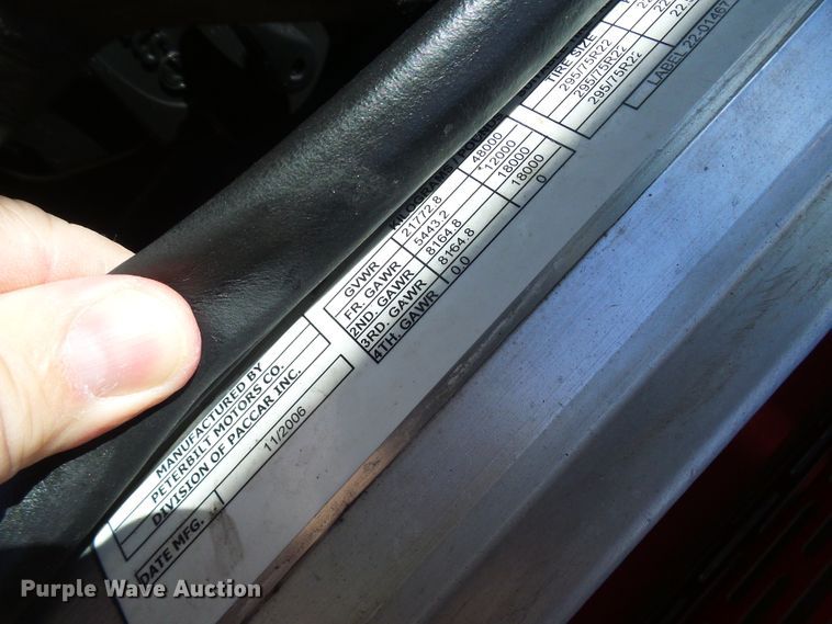 image for item DC2897 2007 Peterbilt 378  semi truck