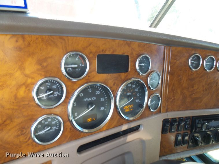 image for item DC2897 2007 Peterbilt 378  semi truck