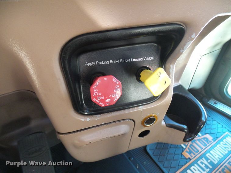 image for item DC2897 2007 Peterbilt 378  semi truck