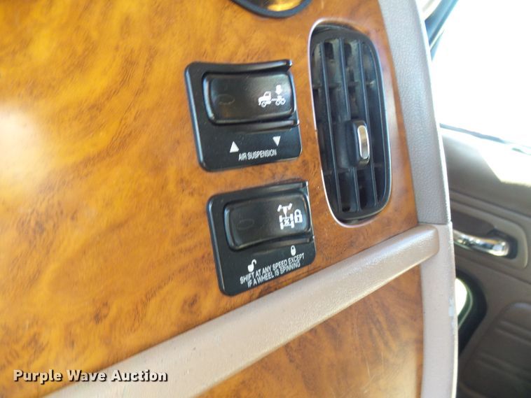 image for item DC2897 2007 Peterbilt 378  semi truck