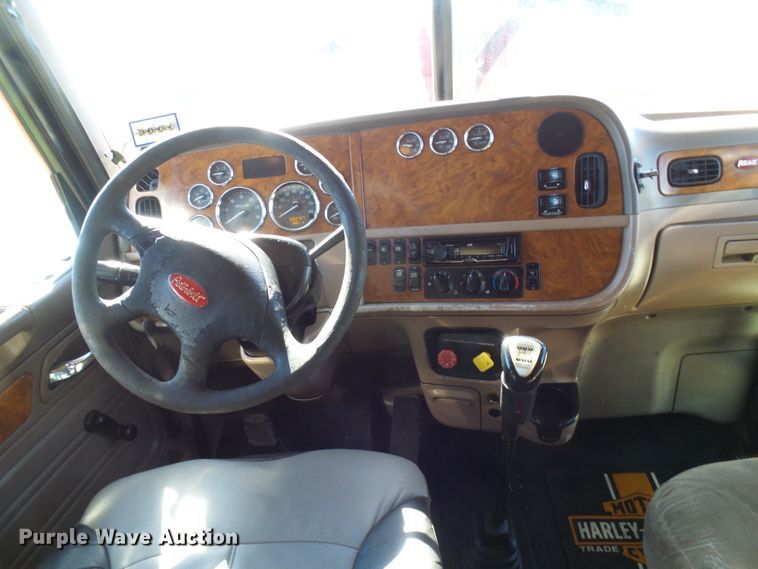 image for item DC2897 2007 Peterbilt 378  semi truck