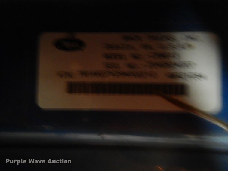 image for item DF6718 2005 Mack Vision CXN  semi truck