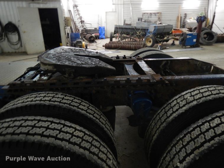 image for item DF6718 2005 Mack Vision CXN  semi truck