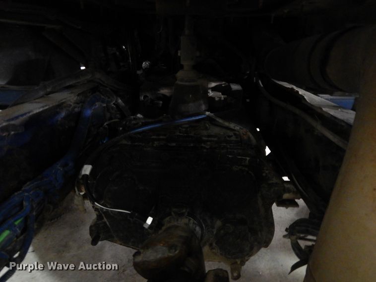 image for item DF6718 2005 Mack Vision CXN  semi truck