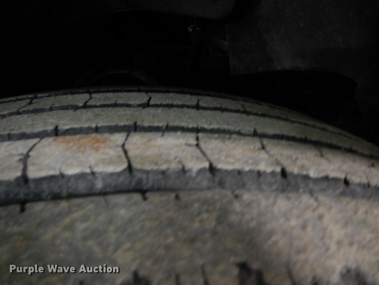 image for item DF6718 2005 Mack Vision CXN  semi truck