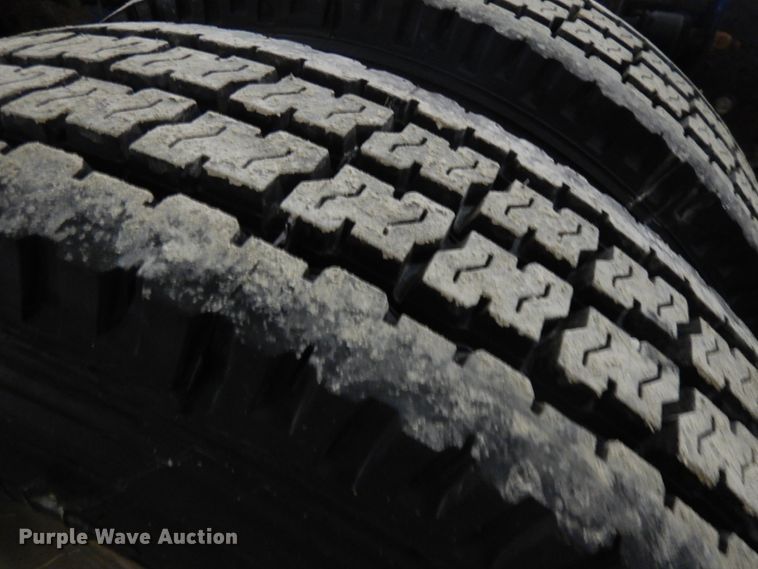 image for item DF6718 2005 Mack Vision CXN  semi truck